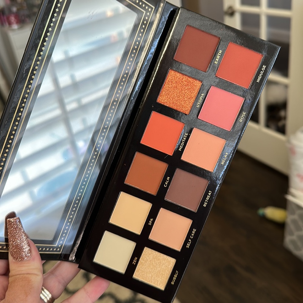 Ace beautē serenity palette NWT